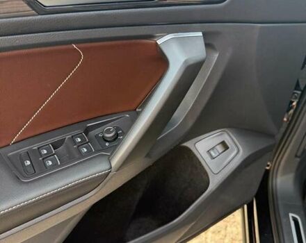 Черный Фольксваген Тигуан, объемом двигателя 2 л и пробегом 66 тыс. км за 42000 $, фото 3 на Automoto.ua