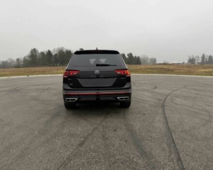 Чорний Фольксваген Тігуан, об'ємом двигуна 2 л та пробігом 29 тис. км за 13000 $, фото 4 на Automoto.ua