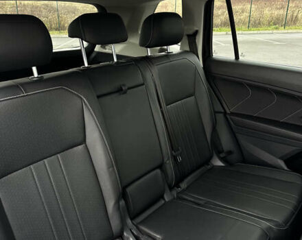 Черный Фольксваген Тигуан, объемом двигателя 2 л и пробегом 137 тыс. км за 22300 $, фото 51 на Automoto.ua