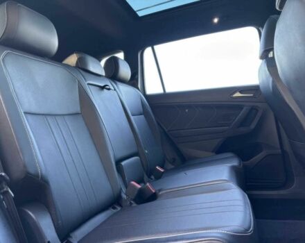 Чорний Фольксваген Тігуан, об'ємом двигуна 2 л та пробігом 27 тис. км за 9000 $, фото 19 на Automoto.ua