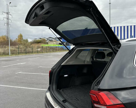 Черный Фольксваген Тигуан, объемом двигателя 2 л и пробегом 137 тыс. км за 22300 $, фото 48 на Automoto.ua