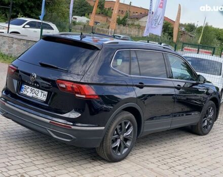 Чорний Фольксваген Тігуан, об'ємом двигуна 2 л та пробігом 10 тис. км за 27955 $, фото 14 на Automoto.ua
