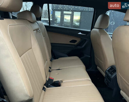 Черный Фольксваген Тигуан, объемом двигателя 2 л и пробегом 140 тыс. км за 18700 $, фото 19 на Automoto.ua