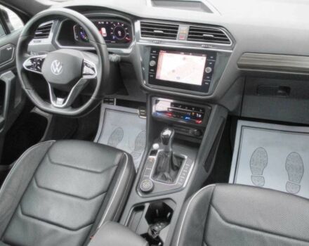 Черный Фольксваген Тигуан, объемом двигателя 2 л и пробегом 13 тыс. км за 8900 $, фото 6 на Automoto.ua