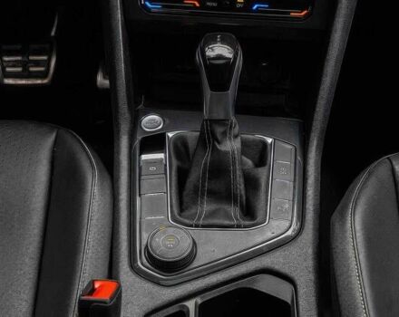 Черный Фольксваген Тигуан, объемом двигателя 2 л и пробегом 21 тыс. км за 8500 $, фото 10 на Automoto.ua