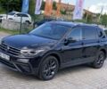 Чорний Фольксваген Тігуан, об'ємом двигуна 2 л та пробігом 10 тис. км за 27955 $, фото 2 на Automoto.ua
