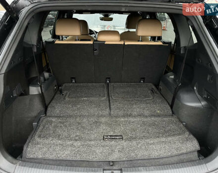 Черный Фольксваген Тигуан, объемом двигателя 2 л и пробегом 140 тыс. км за 18700 $, фото 30 на Automoto.ua