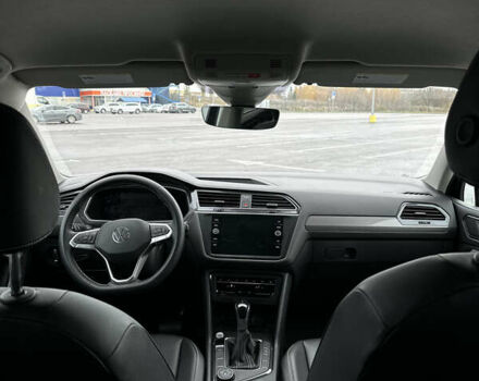 Черный Фольксваген Тигуан, объемом двигателя 2 л и пробегом 137 тыс. км за 22300 $, фото 43 на Automoto.ua