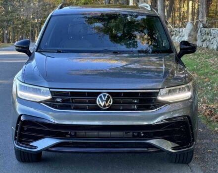 Чорний Фольксваген Тігуан, об'ємом двигуна 2 л та пробігом 27 тис. км за 9000 $, фото 1 на Automoto.ua