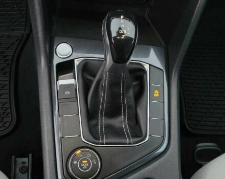 Черный Фольксваген Тигуан, объемом двигателя 2 л и пробегом 25 тыс. км за 21200 $, фото 10 на Automoto.ua