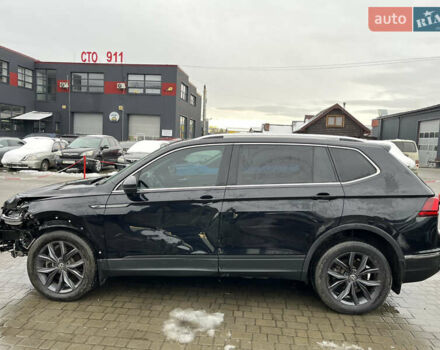Черный Фольксваген Тигуан, объемом двигателя 2 л и пробегом 140 тыс. км за 18700 $, фото 6 на Automoto.ua