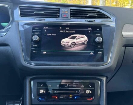 Чорний Фольксваген Тігуан, об'ємом двигуна 2 л та пробігом 27 тис. км за 9000 $, фото 16 на Automoto.ua