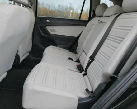 Черный Фольксваген Тигуан, объемом двигателя 2 л и пробегом 25 тыс. км за 21200 $, фото 13 на Automoto.ua