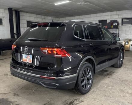 Черный Фольксваген Тигуан, объемом двигателя 2 л и пробегом 115 тыс. км за 21499 $, фото 4 на Automoto.ua