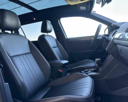 Чорний Фольксваген Тігуан, об'ємом двигуна 2 л та пробігом 27 тис. км за 9000 $, фото 11 на Automoto.ua