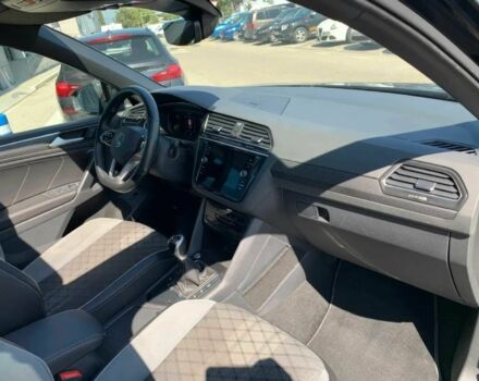 Черный Фольксваген Тигуан, объемом двигателя 2 л и пробегом 15 тыс. км за 17000 $, фото 6 на Automoto.ua