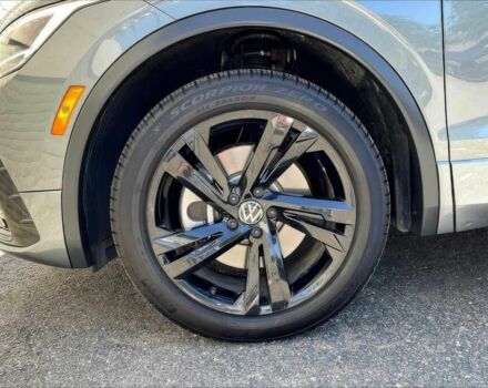 Черный Фольксваген Тигуан, объемом двигателя 2 л и пробегом 11 тыс. км за 7800 $, фото 19 на Automoto.ua