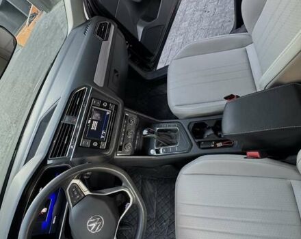 Черный Фольксваген Тигуан, объемом двигателя 1.98 л и пробегом 50 тыс. км за 23700 $, фото 10 на Automoto.ua