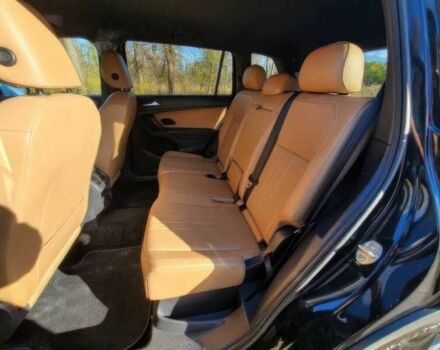 Черный Фольксваген Тигуан, объемом двигателя 2 л и пробегом 15 тыс. км за 11500 $, фото 9 на Automoto.ua