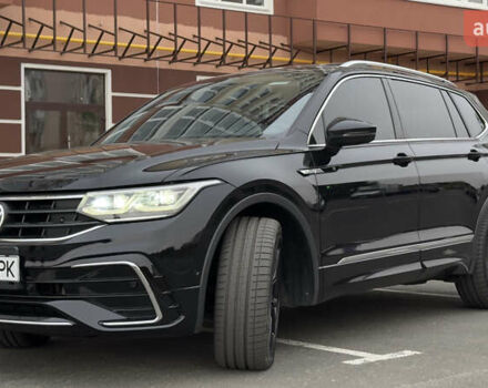 Черный Фольксваген Тигуан, объемом двигателя 1.98 л и пробегом 32 тыс. км за 33700 $, фото 7 на Automoto.ua