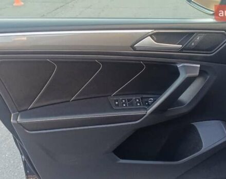 Черный Фольксваген Тигуан, объемом двигателя 2 л и пробегом 89 тыс. км за 26900 $, фото 31 на Automoto.ua