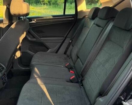 Чорний Фольксваген Тігуан, об'ємом двигуна 0 л та пробігом 42 тис. км за 19000 $, фото 5 на Automoto.ua