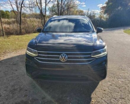 Черный Фольксваген Тигуан, объемом двигателя 2 л и пробегом 15 тыс. км за 11500 $, фото 1 на Automoto.ua