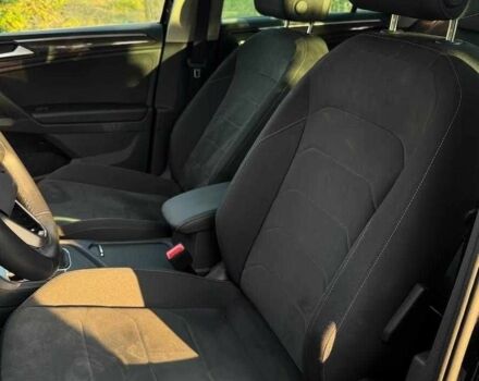 Чорний Фольксваген Тігуан, об'ємом двигуна 0 л та пробігом 42 тис. км за 19000 $, фото 4 на Automoto.ua