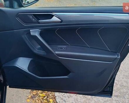 Черный Фольксваген Тигуан, объемом двигателя 2 л и пробегом 89 тыс. км за 26900 $, фото 71 на Automoto.ua