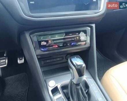 Чорний Фольксваген Тігуан, об'ємом двигуна 1.98 л та пробігом 28 тис. км за 27800 $, фото 14 на Automoto.ua