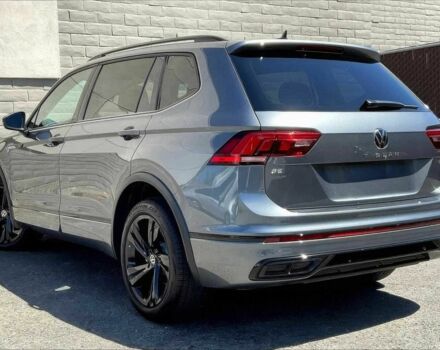 Черный Фольксваген Тигуан, объемом двигателя 2 л и пробегом 11 тыс. км за 7800 $, фото 4 на Automoto.ua