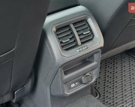 Черный Фольксваген Тигуан, объемом двигателя 1.98 л и пробегом 32 тыс. км за 33700 $, фото 29 на Automoto.ua