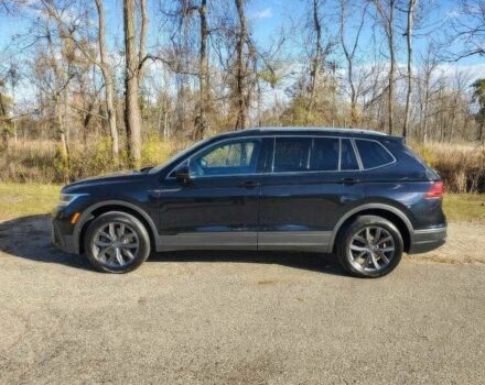 Черный Фольксваген Тигуан, объемом двигателя 2 л и пробегом 15 тыс. км за 11500 $, фото 8 на Automoto.ua