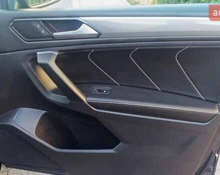 Черный Фольксваген Тигуан, объемом двигателя 2 л и пробегом 89 тыс. км за 26900 $, фото 17 на Automoto.ua