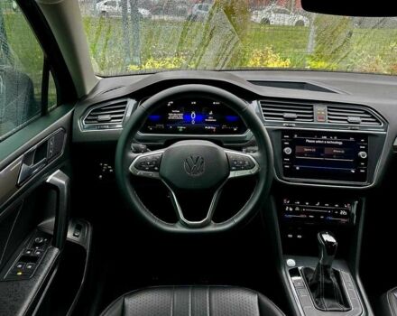 Черный Фольксваген Тигуан, объемом двигателя 2 л и пробегом 71 тыс. км за 27900 $, фото 10 на Automoto.ua