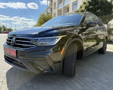Черный Фольксваген Тигуан, объемом двигателя 2 л и пробегом 12 тыс. км за 25500 $, фото 1 на Automoto.ua