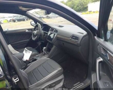 Черный Фольксваген Тигуан, объемом двигателя 2 л и пробегом 38 тыс. км за 8600 $, фото 4 на Automoto.ua