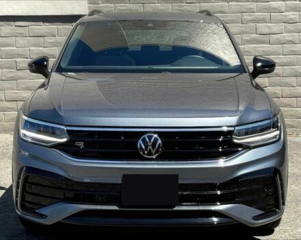 Черный Фольксваген Тигуан, объемом двигателя 2 л и пробегом 11 тыс. км за 7800 $, фото 1 на Automoto.ua