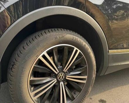 Чорний Фольксваген Тігуан, об'ємом двигуна 0 л та пробігом 42 тис. км за 19000 $, фото 8 на Automoto.ua