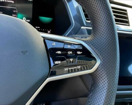 Черный Фольксваген Тигуан, объемом двигателя 2 л и пробегом 11 тыс. км за 7800 $, фото 9 на Automoto.ua