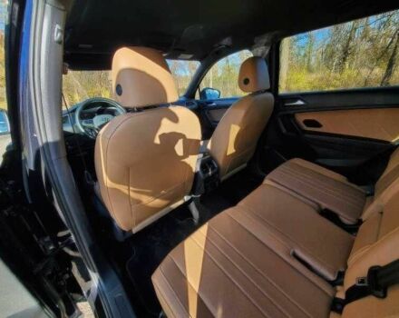 Черный Фольксваген Тигуан, объемом двигателя 2 л и пробегом 15 тыс. км за 11500 $, фото 10 на Automoto.ua