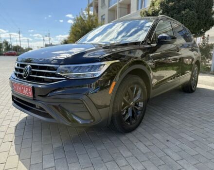 Черный Фольксваген Тигуан, объемом двигателя 2 л и пробегом 12 тыс. км за 25500 $, фото 2 на Automoto.ua