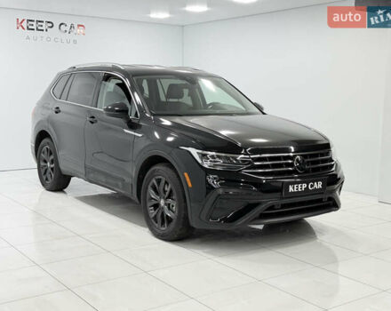 Черный Фольксваген Тигуан, объемом двигателя 2 л и пробегом 13 тыс. км за 27800 $, фото 4 на Automoto.ua