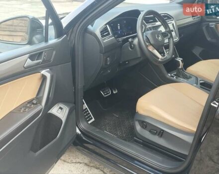 Чорний Фольксваген Тігуан, об'ємом двигуна 1.98 л та пробігом 28 тис. км за 27800 $, фото 11 на Automoto.ua