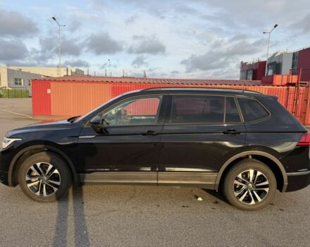 Черный Фольксваген Тигуан, объемом двигателя 2 л и пробегом 19 тыс. км за 21800 $, фото 3 на Automoto.ua