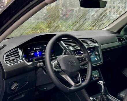 Черный Фольксваген Тигуан, объемом двигателя 2 л и пробегом 71 тыс. км за 27900 $, фото 9 на Automoto.ua