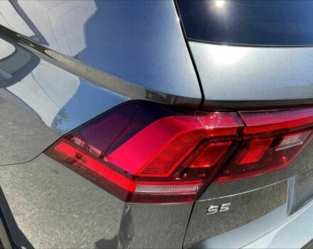 Черный Фольксваген Тигуан, объемом двигателя 2 л и пробегом 11 тыс. км за 7800 $, фото 21 на Automoto.ua