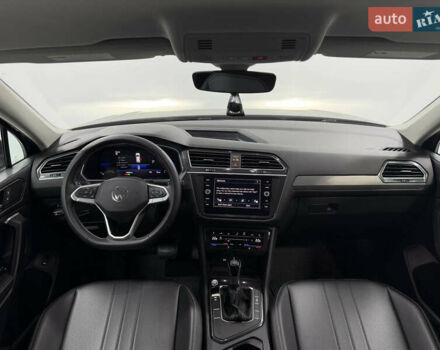 Черный Фольксваген Тигуан, объемом двигателя 2 л и пробегом 13 тыс. км за 27800 $, фото 9 на Automoto.ua