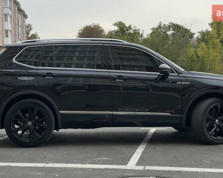 Черный Фольксваген Тигуан, объемом двигателя 1.98 л и пробегом 32 тыс. км за 33700 $, фото 17 на Automoto.ua