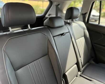 Черный Фольксваген Тигуан, объемом двигателя 2 л и пробегом 12 тыс. км за 25500 $, фото 9 на Automoto.ua